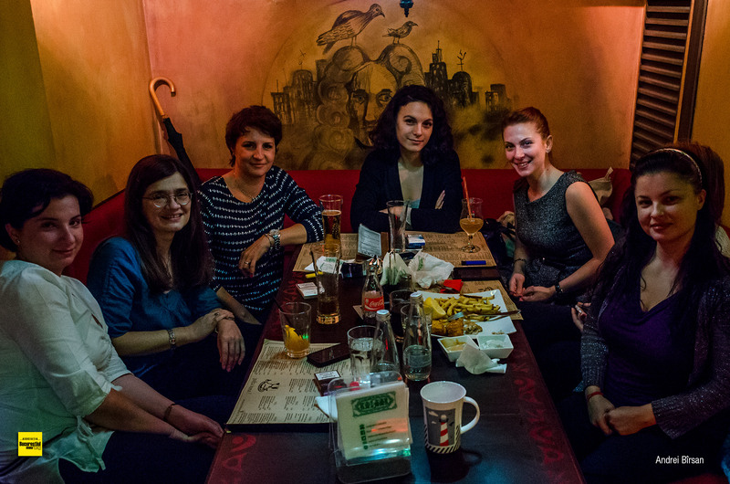 la-un-pahar-de-vorba