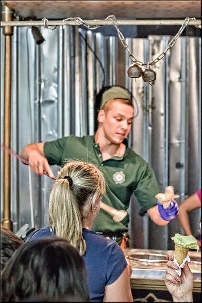 serbanvornicu_noaptea_alba-a_buc_23