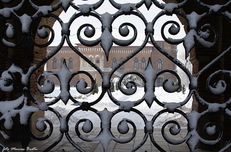 La Palatul Mogosoaia