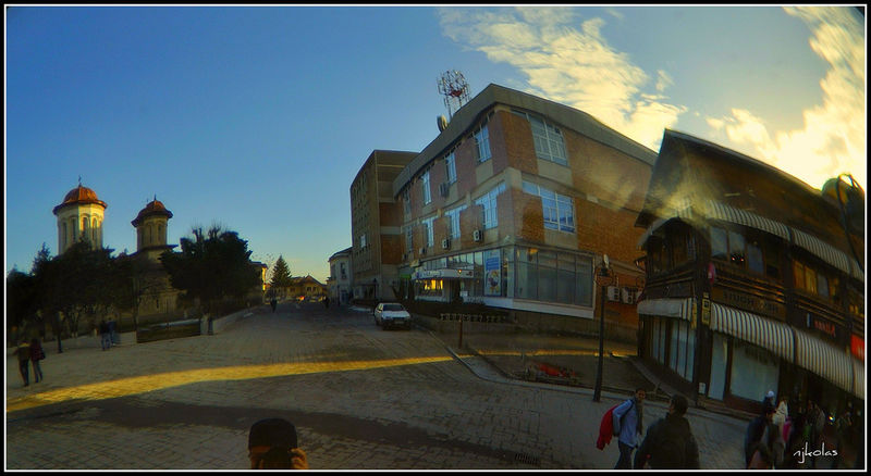 4373500811_1834908fef_b