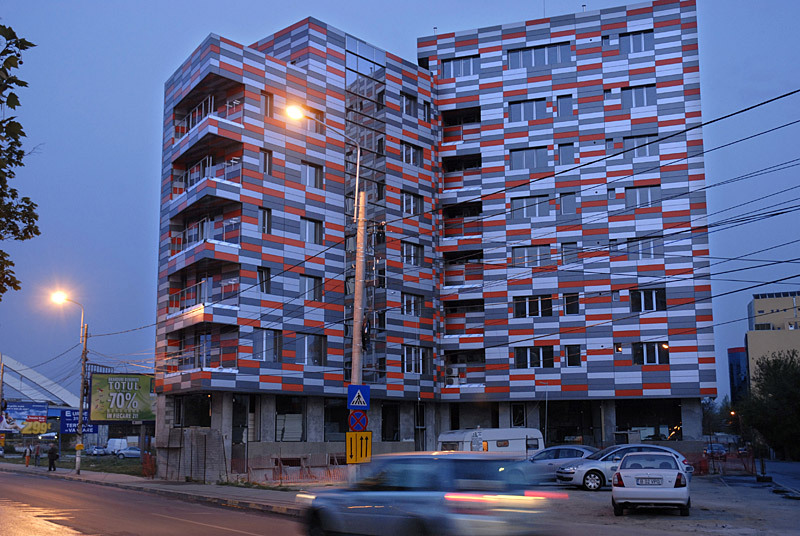 7557-blocul-cu-daltonisti