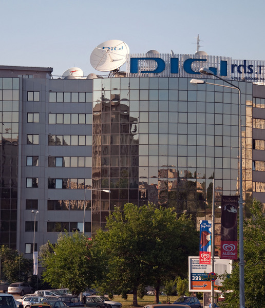 jun-11-2010_0381_edited-1