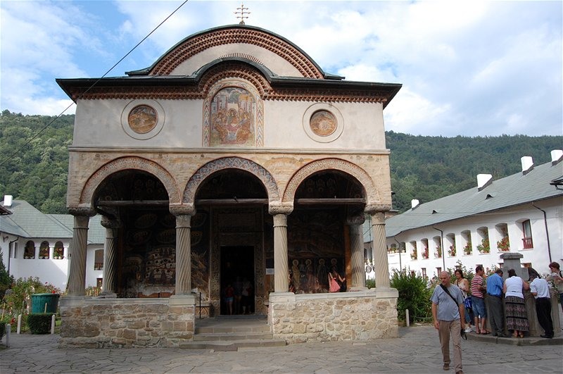 umbra-lui-mircea-la-cozia