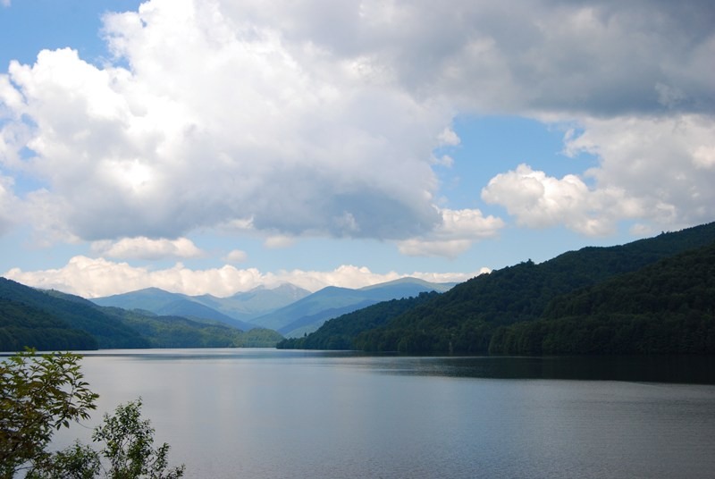 lacul-de-acumulare-vidraru-1