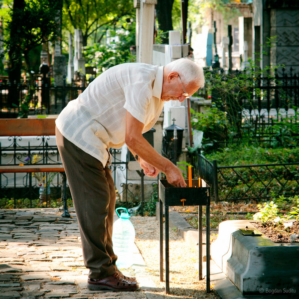 bellucemetery_010005
