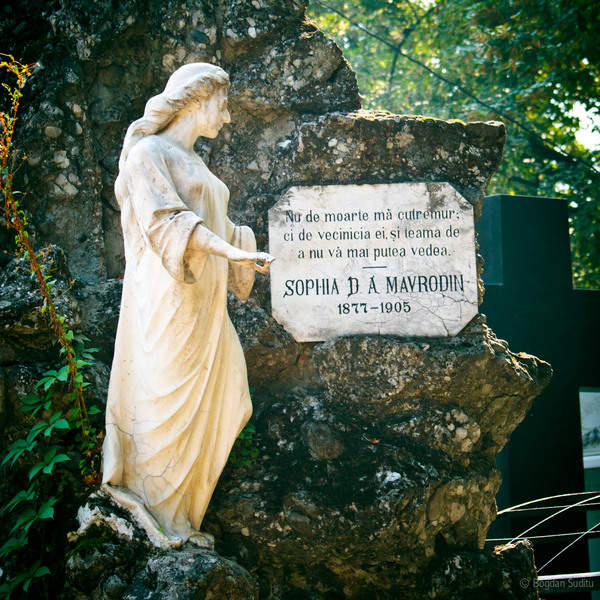 bellucemetery_010006