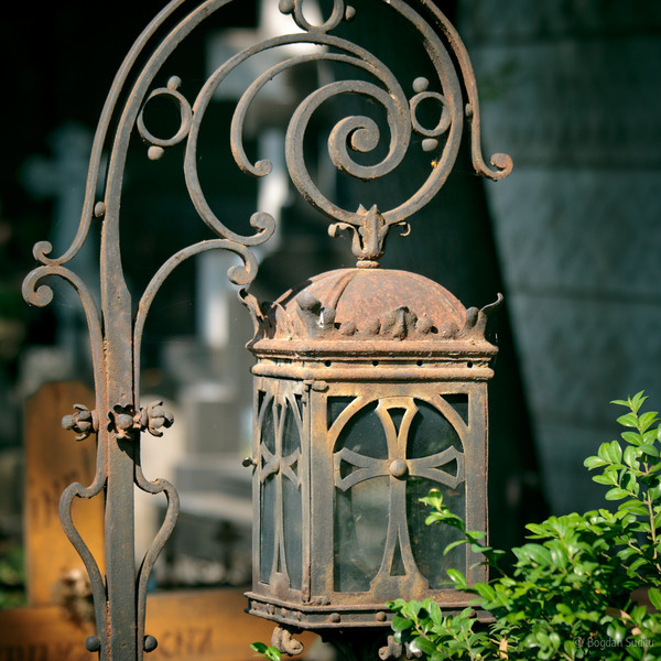 bellucemetery_010007