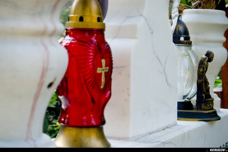 kerucov_cimitirul_bellu_100807_05