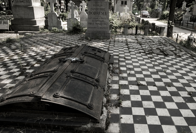 cimitirul-bellu-220_2