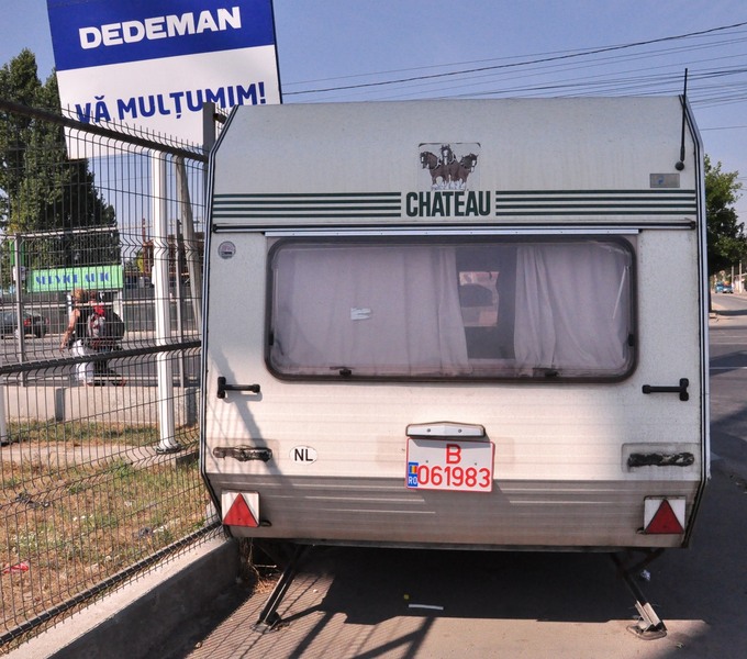 fiecare-cu-castelul-lui