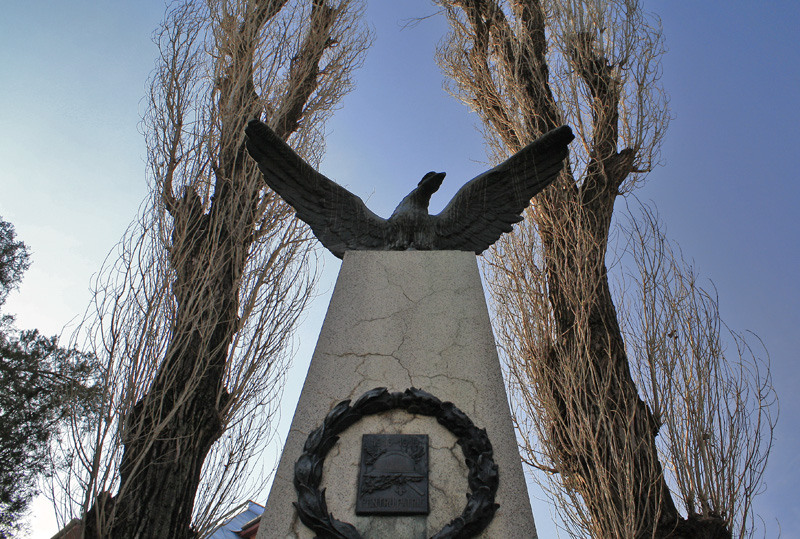 monumentul-eroilor-din-comuna-militari-1916-1918