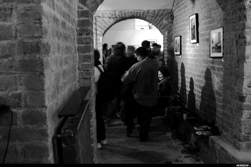 2010_kerucov_vernisaj_bucuresti_in_alb_negru_30