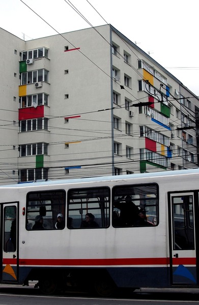 un oras plin de culori