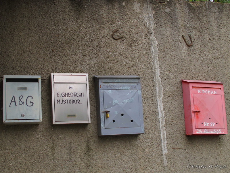 spune-mi ce mail ai ca sa-ti spun cine esti