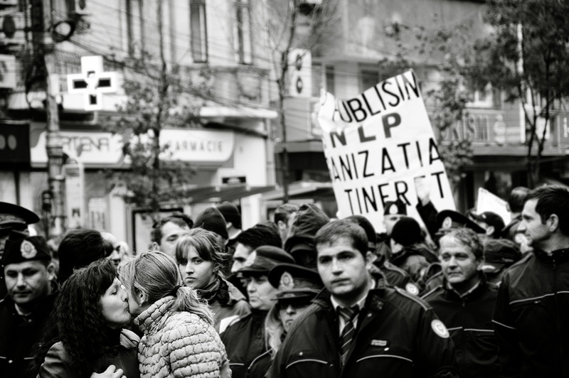 dungha_27_octombrie_2010_bucuresti_manifestatii_dng6204