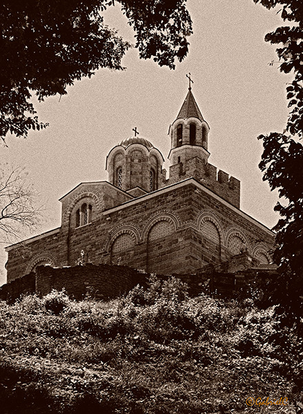 tsarevets_church_old