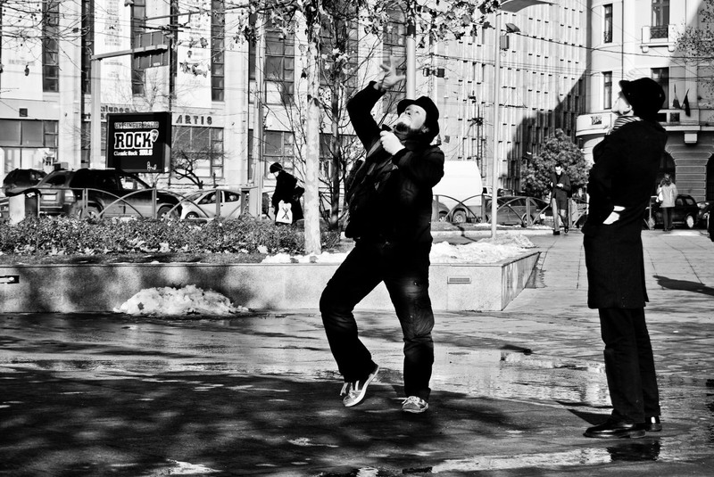 Mai am putin pana la acoperis