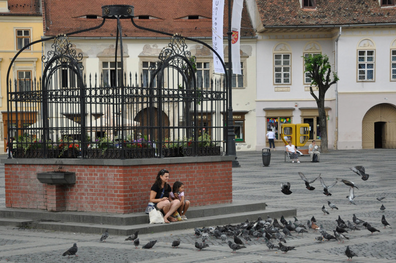 01fetele-mele-si-porumbei