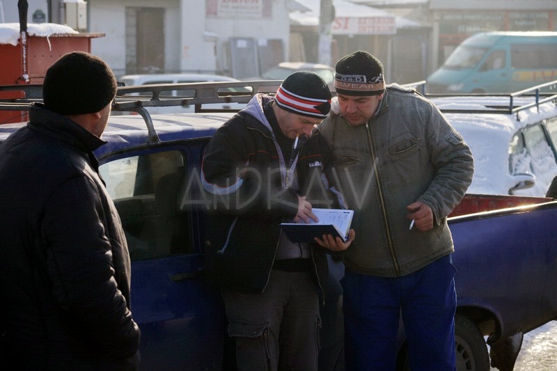 "53 tevile, 120 placile, 12 lei negrese..."