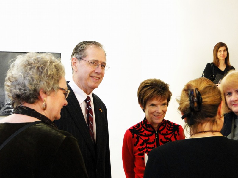 Ambasadorul si sotia