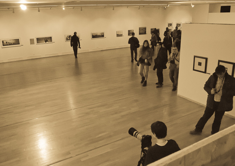 011-cu-ochiu-peste-gard