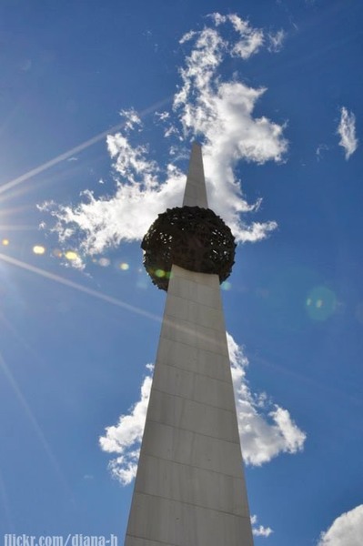 208779_215913098425319_100000198908338_954950_6229311_n