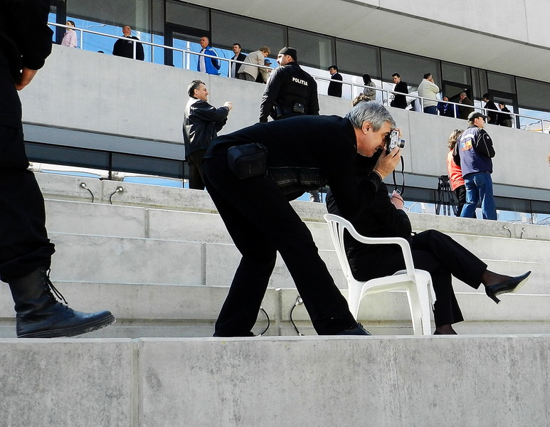 20-oameni-in-negru-1