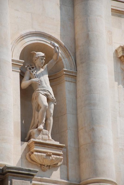 12-str-lipscani-by-florijianu