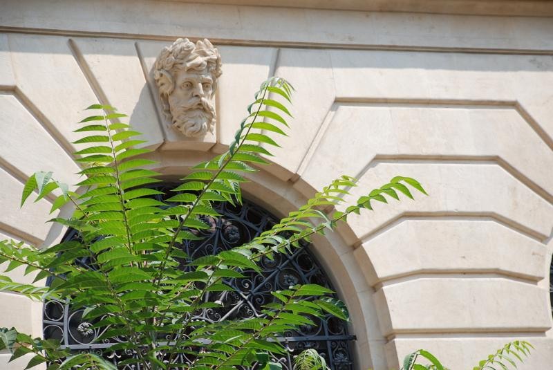 17-str-lipscani-by-florijianu