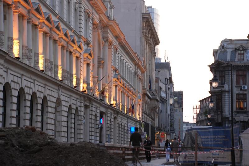 6-str-lipscani-by-florijianu