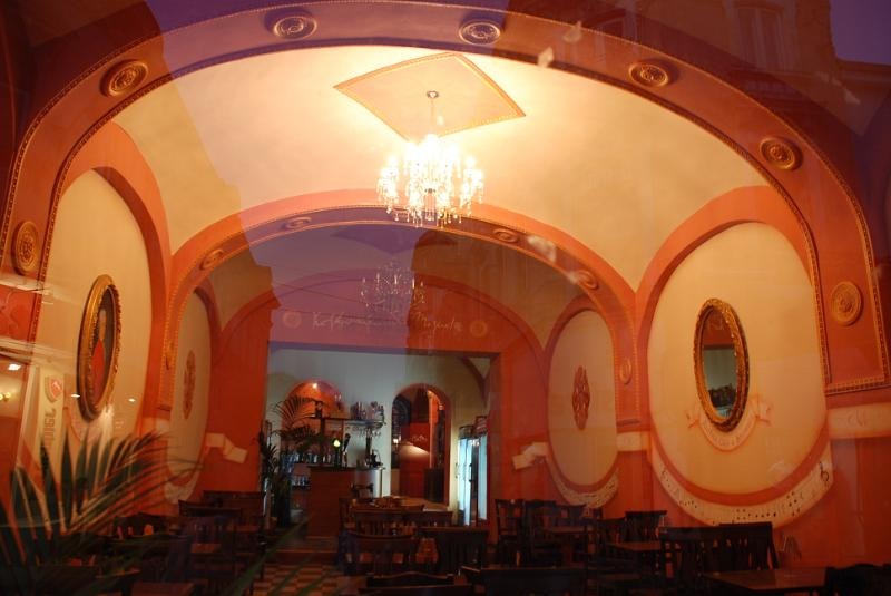 8-str-lipscani-by-florijianu