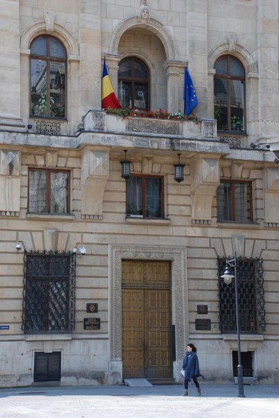 9-str-lipscani-by-florijianu