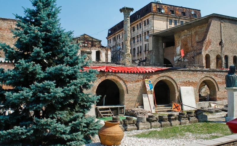 str-langa-hanul-lui-manuc-curtea-veche-marian-nedelcu-1