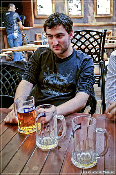 In diagaonala descendenta dupa trei beri