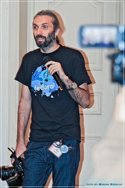 La conferinta Open Source AGORA