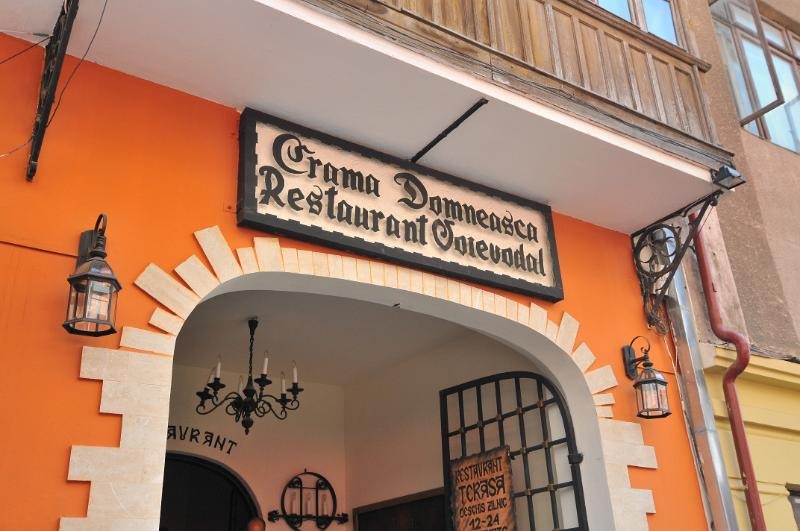 strselari-crama-domneasca_valentin-vintila_9