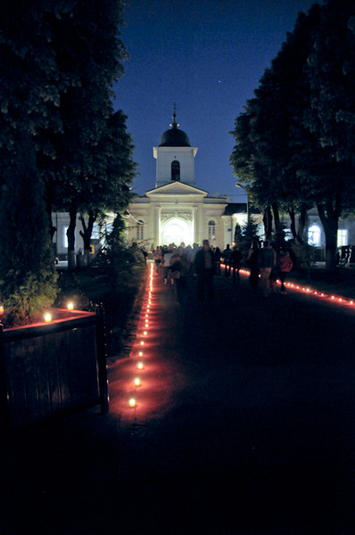 13Pelerinaj in noapte