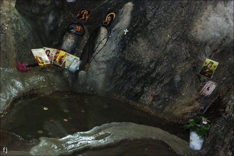 10loc-de-pus-dorinte-in-pestera-polovragi