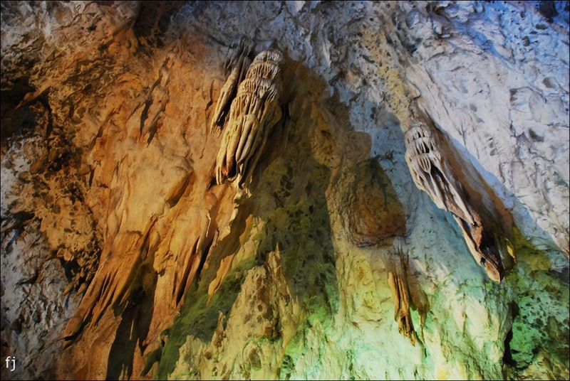 15-candelabre-in-pestera-muierilor