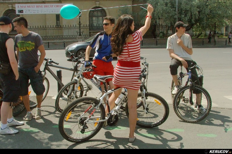 bucuresti110529_kerucov_skirtbike_2_04