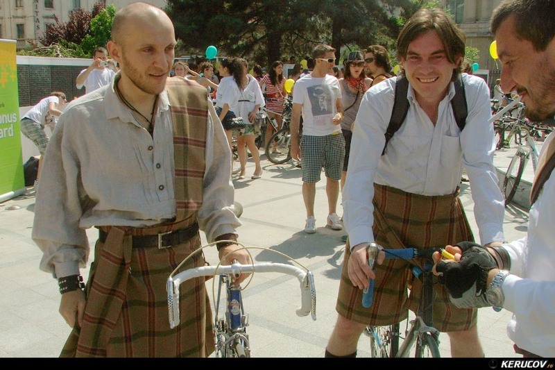 bucuresti110529_kerucov_skirtbike_2_13