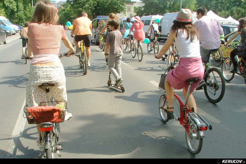 bucuresti110529_kerucov_skirtbike_2_25