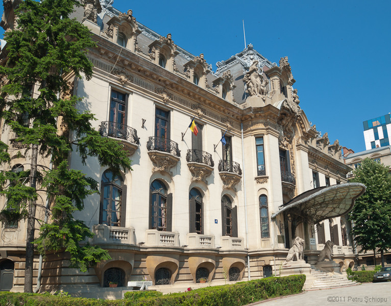 001-palatul-cantacuzino