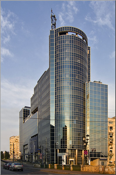 serbanvornicu_pesplaispreopera_09