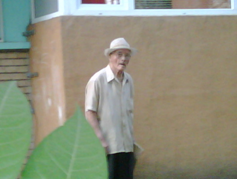 img03892-20110903-1918