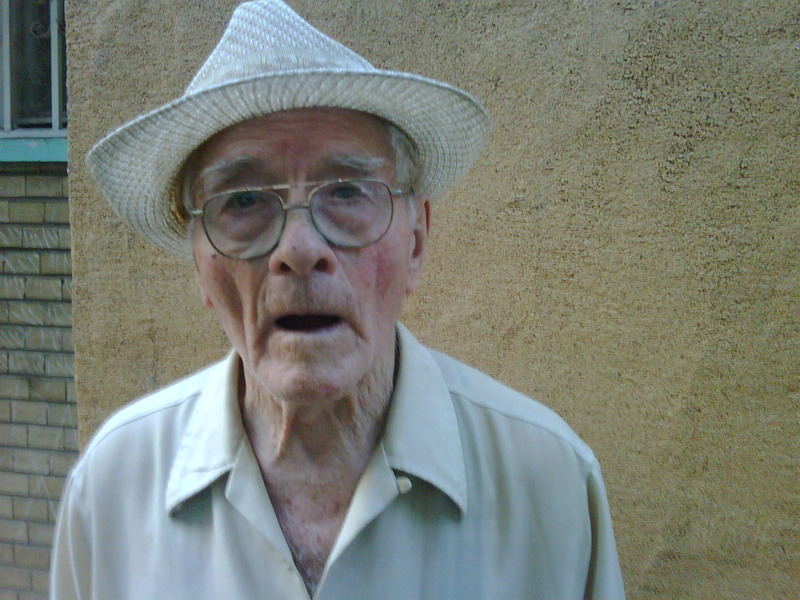 img03894-20110903-1919