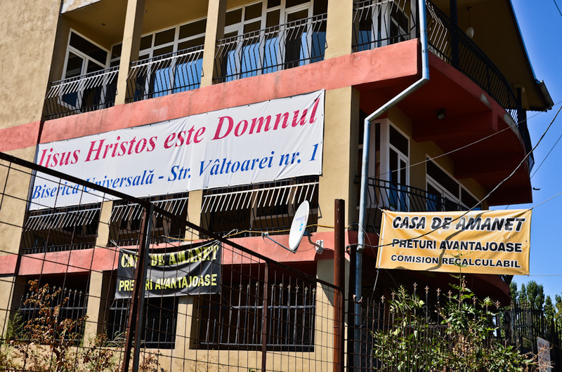 biserica_universala_si_amanetul