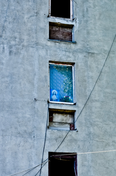 omul-sfinteste-locul-3