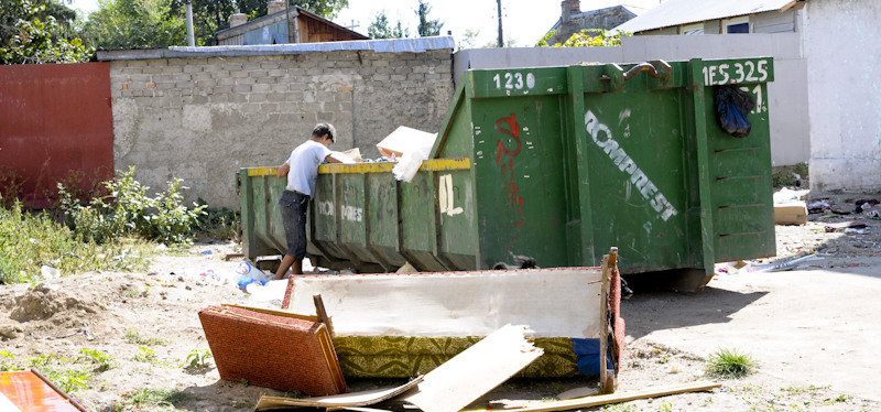 Gunoi proaspat a venit