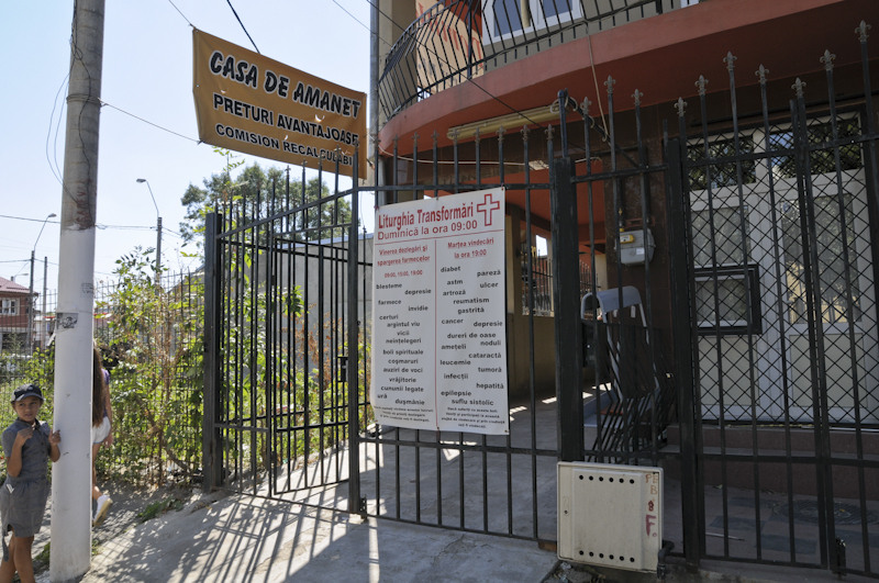 De toate plus amanet